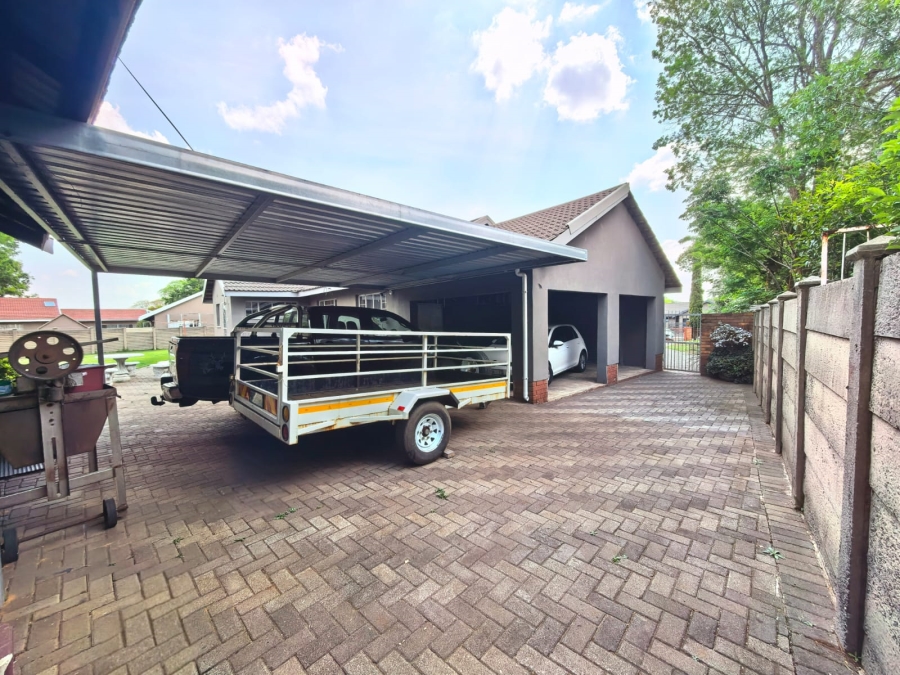 3 Bedroom Property for Sale in Vaalpark Free State